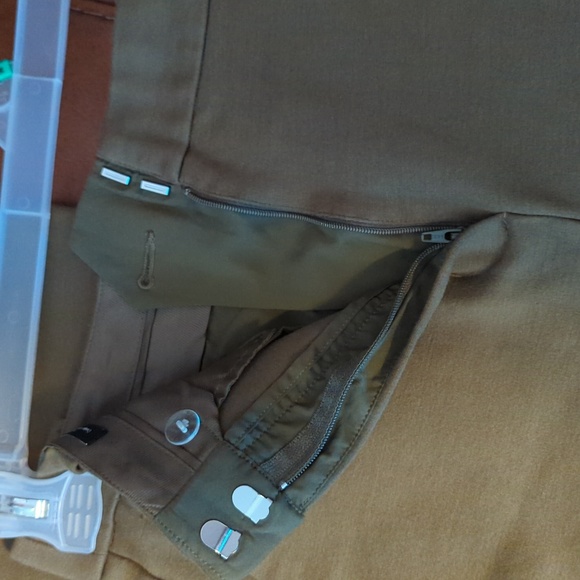 Frank & Oak Amelia Barrel Vintage Fit Pants - Picture 9 of 13